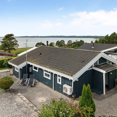 Beautiful Summer House With Sea View Near Ebeltoft, Semesterbostad Ebeltoft
