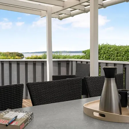 Beautiful Summer House With Sea View Near Ebeltoft, Semesterbostad
